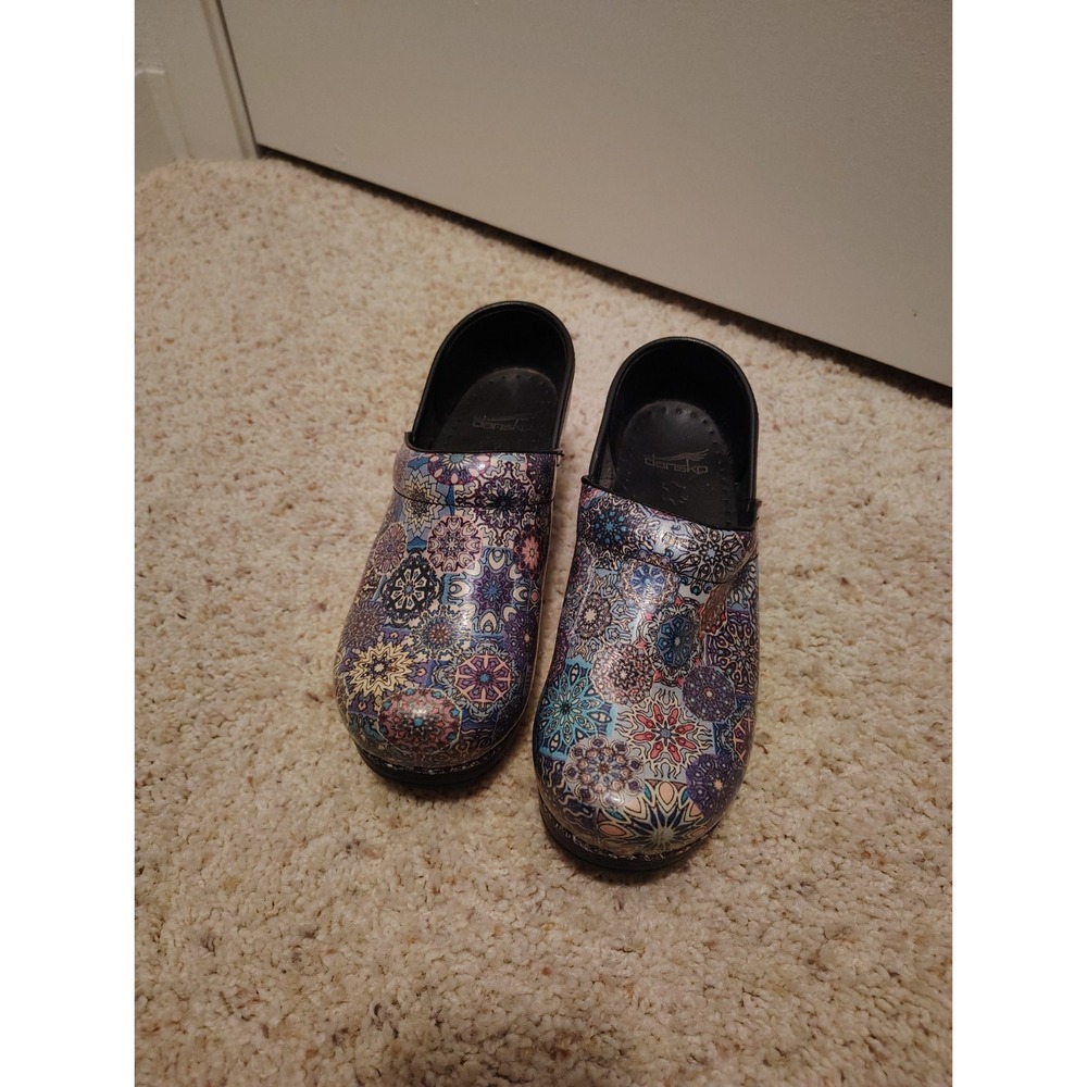 WOMEN'S DANSKO CLOGS SHOES MULTICOLOR FLORAL PRINT US SIZE 6.5/7 EUR 37 - Picture 3 of 6